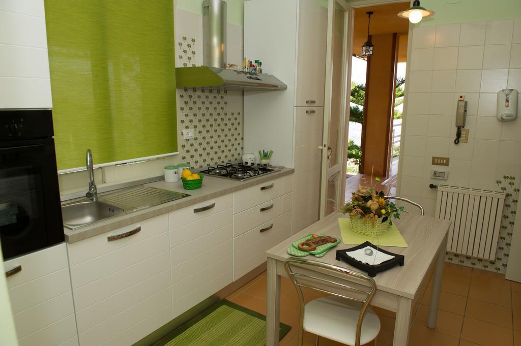 Lomarchi Holiday Home Carini Ngoại thất bức ảnh