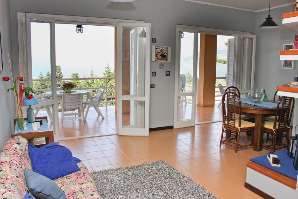 Lomarchi Holiday Home Carini Ngoại thất bức ảnh